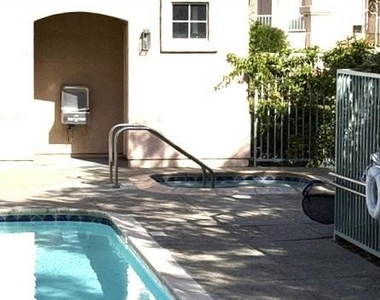 6068 Nice Terrace - Photo Thumbnail 54