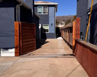 532 Mayfair Avenue - Photo Thumbnail 33