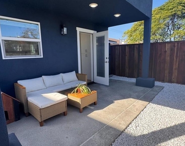 532 Mayfair Avenue - Photo Thumbnail 29
