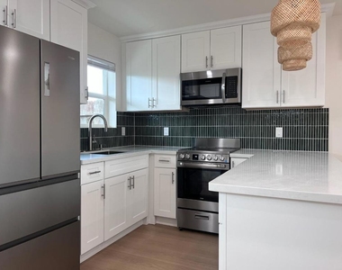 532 Mayfair Avenue - Photo Thumbnail 4