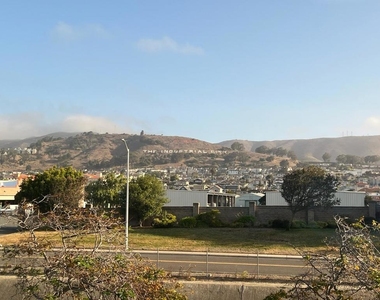 532 Mayfair Avenue - Photo Thumbnail 16