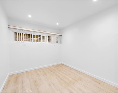182 Cliff Drive - Photo Thumbnail 8