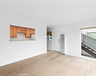 182 Cliff Drive - Photo Thumbnail 2