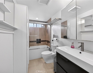 5214 Dawes Avenue - Photo Thumbnail 9