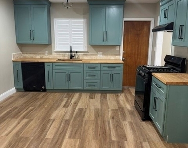 26722 Cypress - Photo Thumbnail 4