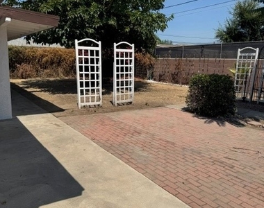 26722 Cypress - Photo Thumbnail 19