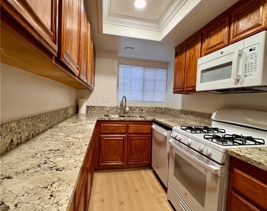 8224 Mondavi Place - Photo Thumbnail 5