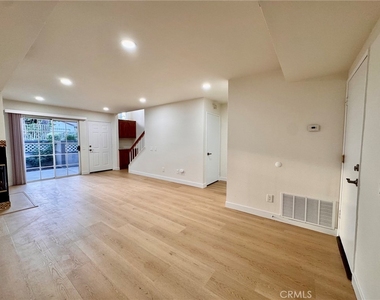 8224 Mondavi Place - Photo Thumbnail 4