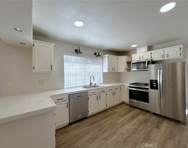 31967 Yucaipa Boulevard - Photo Thumbnail 12