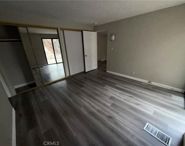 11280 San Mateo - Photo Thumbnail 7