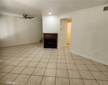 8167 Vineyard Avenue - Photo Thumbnail 3