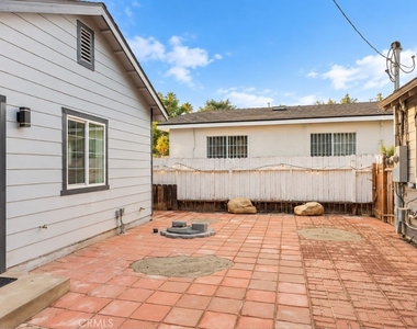 945 Walnut - Photo Thumbnail 9