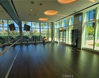 877 Francisco Street - Photo Thumbnail 16