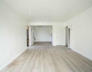 555 W Alpine St - Photo Thumbnail 2