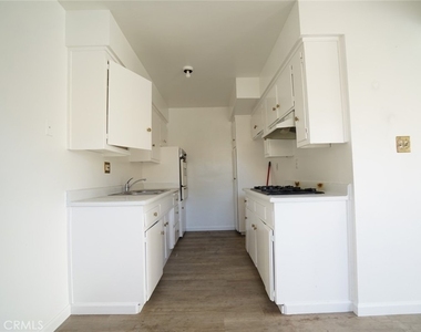 555 W Alpine St - Photo Thumbnail 4