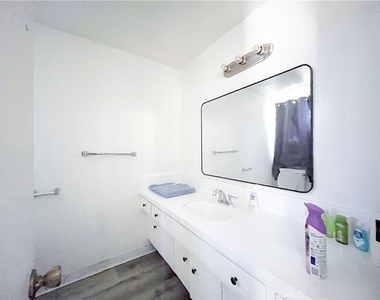 559 W Alpine St - Photo Thumbnail 10