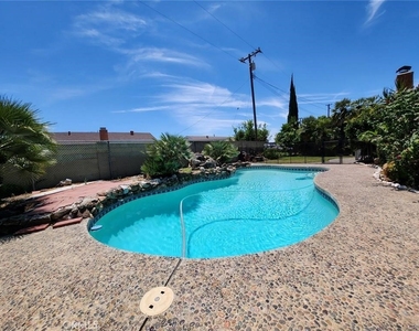 2300 El Rancho Vista - Photo Thumbnail 21