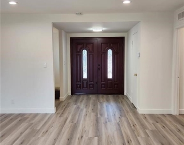 2300 El Rancho Vista - Photo Thumbnail 2