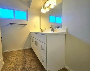 2300 El Rancho Vista - Photo Thumbnail 16