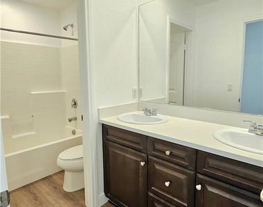 13213 Chatham - Photo Thumbnail 21