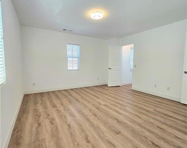 13213 Chatham - Photo Thumbnail 14