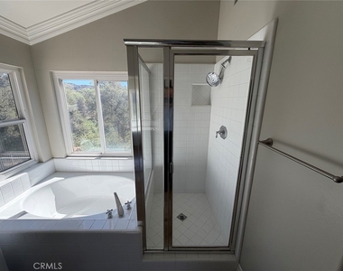 98 Dornoch Way - Photo Thumbnail 23