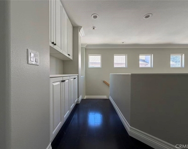 98 Dornoch Way - Photo Thumbnail 12