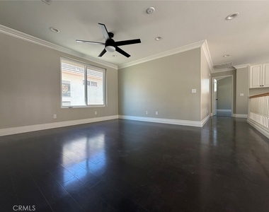 98 Dornoch Way - Photo Thumbnail 15