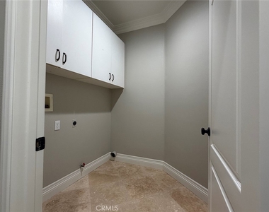 98 Dornoch Way - Photo Thumbnail 26