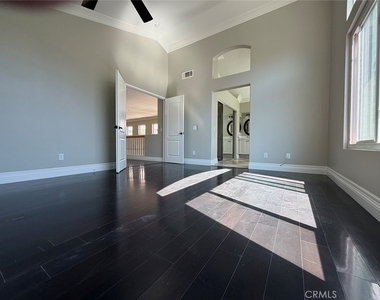98 Dornoch Way - Photo Thumbnail 17