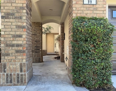 98 Dornoch Way - Photo Thumbnail 1