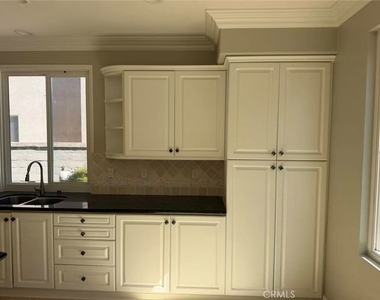 98 Dornoch Way - Photo Thumbnail 9