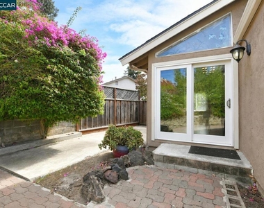 1325 New Hampshire Dr - Photo Thumbnail 38