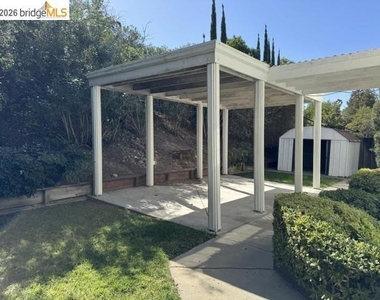 4728 Hunter Peak Ct - Photo Thumbnail 6
