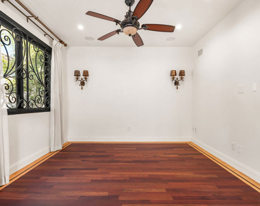 10445 Amberwood Lane - Photo Thumbnail 27