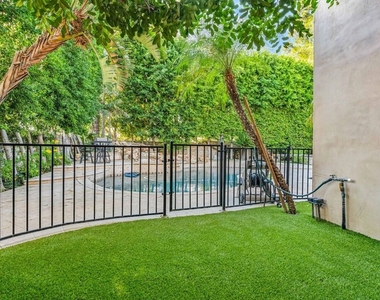 10445 Amberwood Lane - Photo Thumbnail 57