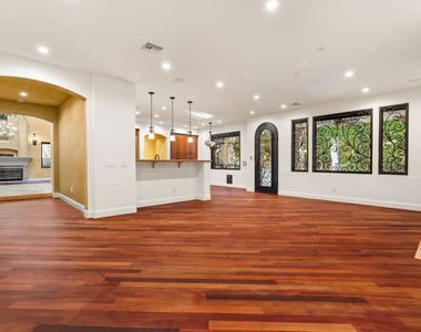 10445 Amberwood Lane - Photo Thumbnail 17