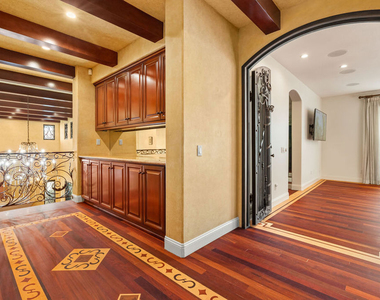 10445 Amberwood Lane - Photo Thumbnail 23