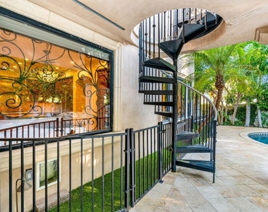 10445 Amberwood Lane - Photo Thumbnail 56