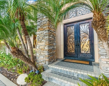 10445 Amberwood Lane - Photo Thumbnail 2