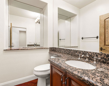 10445 Amberwood Lane - Photo Thumbnail 20