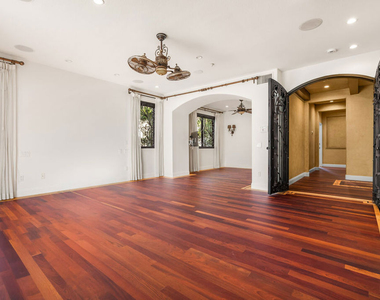 10445 Amberwood Lane - Photo Thumbnail 24