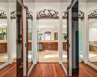 10445 Amberwood Lane - Photo Thumbnail 30