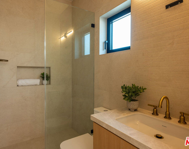 12427 Cumpston Street - Photo Thumbnail 22