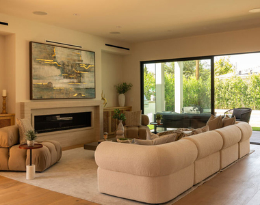 12427 Cumpston Street - Photo Thumbnail 5