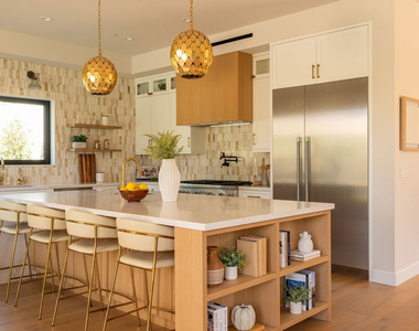 12427 Cumpston Street - Photo Thumbnail 11