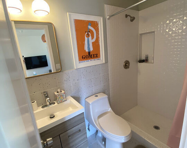 221 W 64th Place - Photo Thumbnail 16
