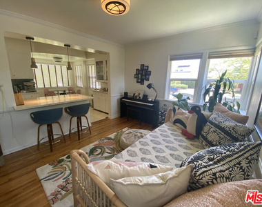 221 W 64th Place - Photo Thumbnail 6