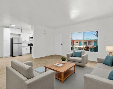 7825 W Manchester Avenue - Photo Thumbnail 4