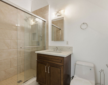 869 Warren Avenue - Photo Thumbnail 23